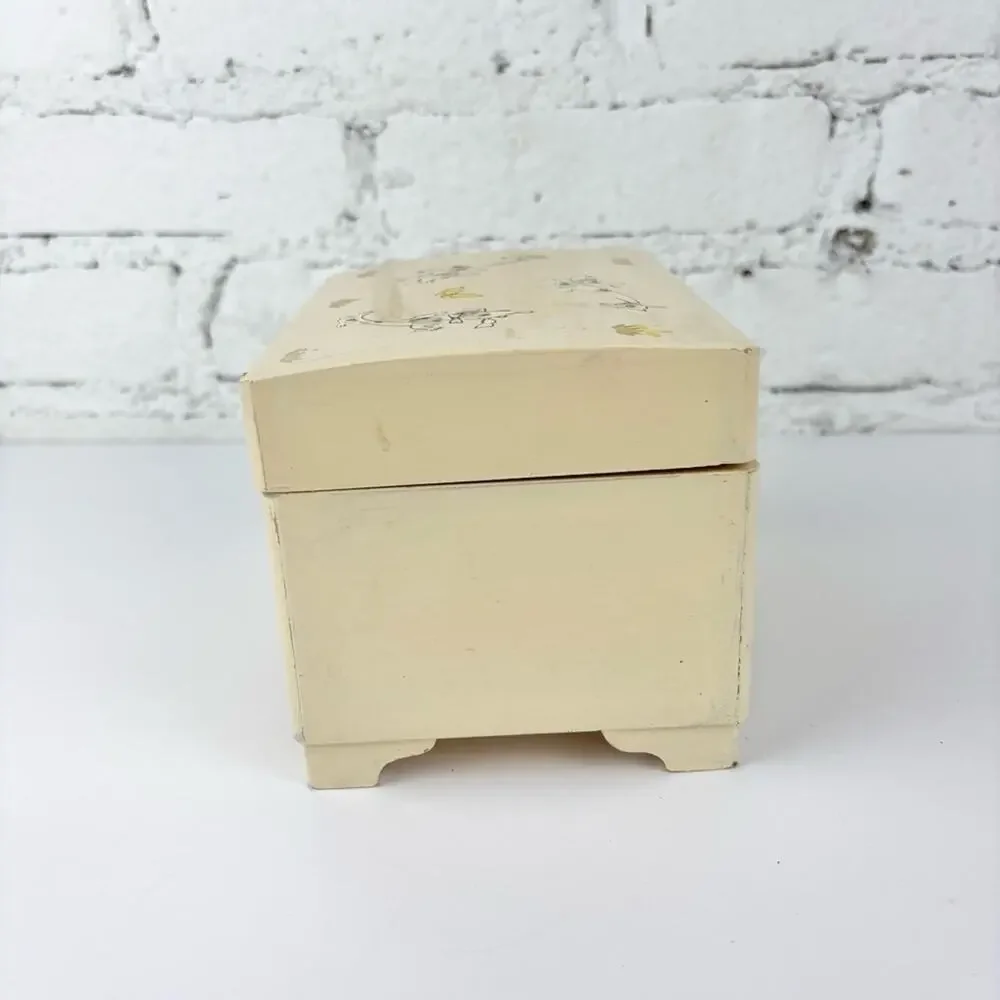 Vintage 1950’s Wooden Cafe Dog Wind Up Musical Jewelry Box